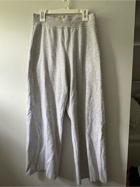 Uniqlo Gray Wide-Leg Sweat Pants